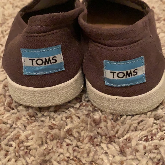 Toms - Picture 3 of 3